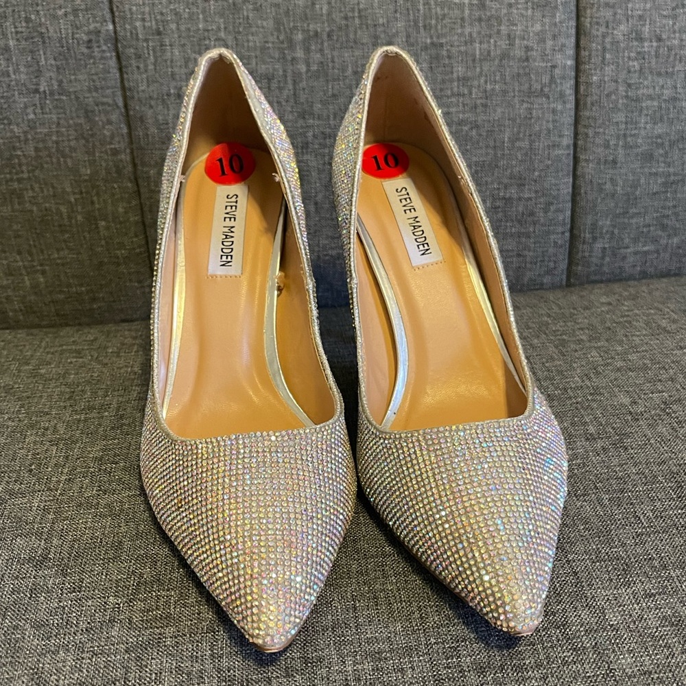 Steve Madden Daisie Pumps Silver Crystal Rhinestone Pumps, Women Size 10 NWT